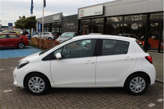 Toyota Yaris - 1.0 VVT-i Aspiration | Rijklaar | Airco | Camera | Bluetooth - 1