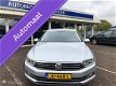 Volkswagen Passat Variant - 1.6 TDI Connected Series - 1 - Thumbnail