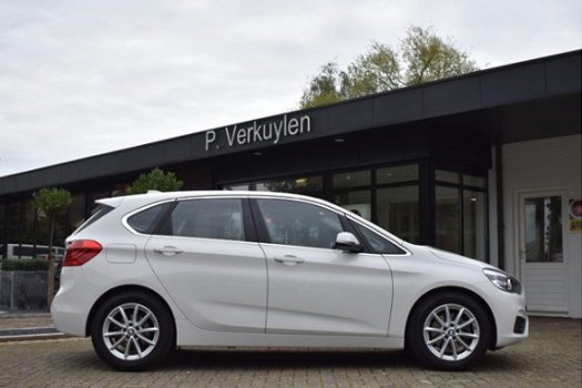 BMW 2-serie Active Tourer - 218i Sport Navi Trekhaak LED Pdc Orig. NL - 1