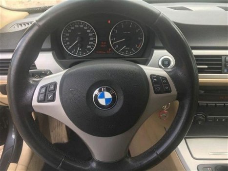 BMW 3-serie - 318i High Executive Xenon Aut Leer Sedan - 1