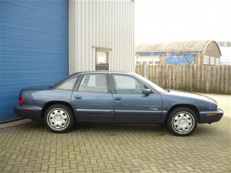 Buick Regal - 3.8 Custom Sedan NL geleverd - 1