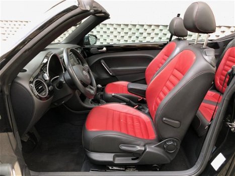 Volkswagen Beetle Cabriolet - 1.6 TDI Design Navigatie slechts 66.500 km - 1