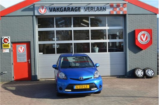 Toyota Aygo - 1.0 VVT-i Aspiration L.M velgen LED dagrijverlichting - 1