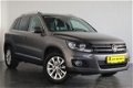 Volkswagen Tiguan - 1.4 TSI 160PK Sport en Style Navi / Trekhaak / Alcantara - 1 - Thumbnail