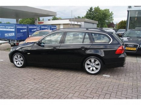 BMW 3-serie Touring - 325i Executive Leder/Nav/Dealer ond - 1