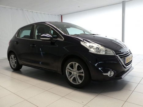 Peugeot 208 - 1.2 PureTech Executive Navi | Clima | Cruise | Lm velgen enz enz - 1