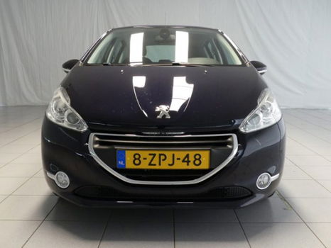 Peugeot 208 - 1.2 PureTech Executive Navi | Clima | Cruise | Lm velgen enz enz - 1