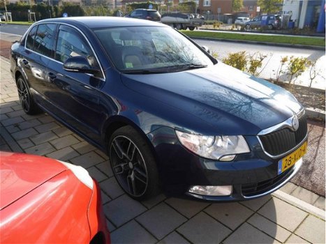 Skoda Superb - 1.4 TSI - Xenon - Navigatie - Leder - 1