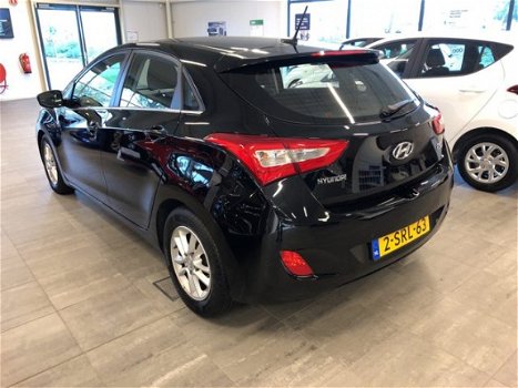 Hyundai i30 - 1.6 GDI i-Vision - 1