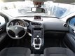 Peugeot 5008 - 1.2 130pk 7p Style Panorama en Trekhaak en Navigatie - 1 - Thumbnail