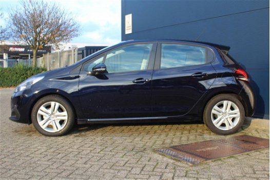 Peugeot 208 - 1.2 Puretech 82pk Signature l AIRCO l P-SENSOREN l TREKHAAKACTIE - 1