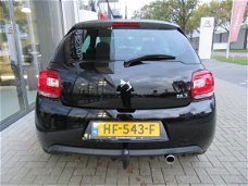 DS 3 - 3 PURETECH 82PK SO CHIC NAVI/PERFO/TREKHAAK RIJKLAAR