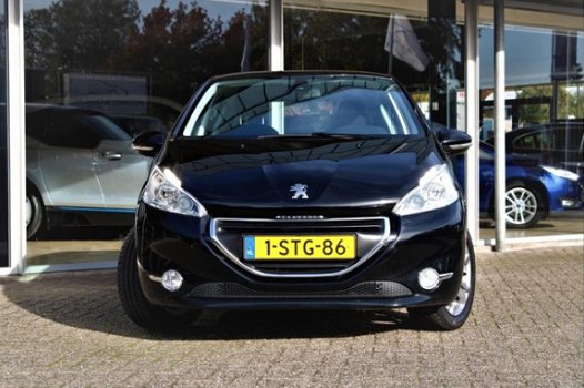 Peugeot 208 - 1.2 VTi Allure 5DRS ✅NAP| NAVI| Luxe uitv.| Orig. NL| Climate| Cruise| Regen- Lichtsen - 1