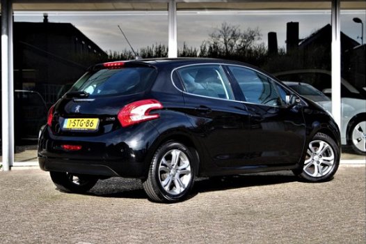 Peugeot 208 - 1.2 VTi Allure 5DRS ✅NAP| NAVI| Luxe uitv.| Orig. NL| Climate| Cruise| Regen- Lichtsen - 1