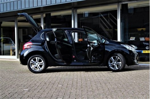 Peugeot 208 - 1.2 VTi Allure 5DRS ✅NAP| NAVI| Luxe uitv.| Orig. NL| Climate| Cruise| Regen- Lichtsen - 1