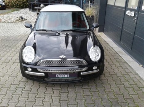 Mini Mini - 1.6 Cooper Pepper Super leuke mini, met sportdemper, witte velgen, perfect onderhouden m - 1