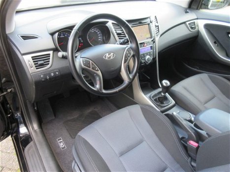 Hyundai i30 - 1.6 GDI i-Motion Plus Navigatie/ Achteruitrijcamera/ Cruise control - 1