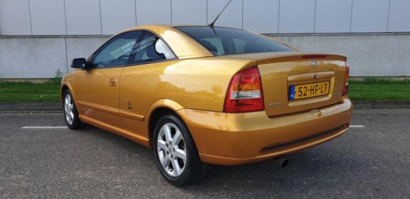 Opel Astra Coupé - 1.8-16V - 1