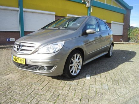 Mercedes-Benz B-klasse - elegance - 1