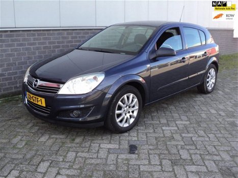 Opel Astra - 1.6 Temptation - 1