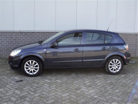 Opel Astra - 1.6 Temptation - 1