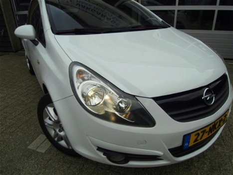 Opel Corsa - 1.4-16V Color Edition lage km standgoedkoop rijden - 1