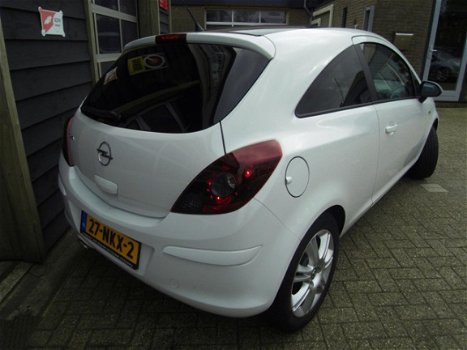 Opel Corsa - 1.4-16V Color Edition lage km standgoedkoop rijden - 1