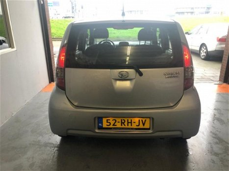 Daihatsu Sirion 2 - 1.0-12V Trend - 1