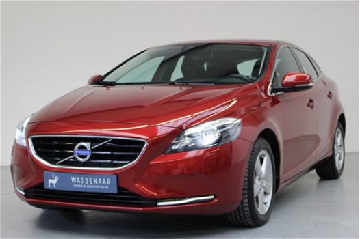 Volvo V40 - T3 150pk Momentum | Rijklaarprijs - 1