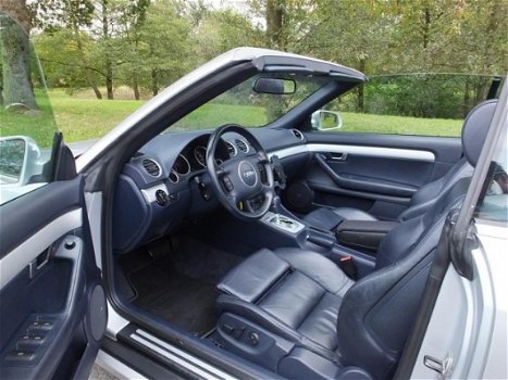 Audi A4 Cabriolet - 2.4 5V Navi/Leder/Deal. ond - 1