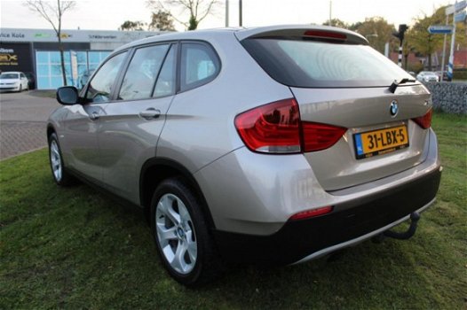 BMW X1 - SDrive18i Nette auto, met goede km stand - 1