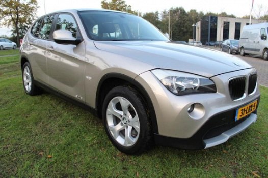 BMW X1 - SDrive18i Nette auto, met goede km stand - 1