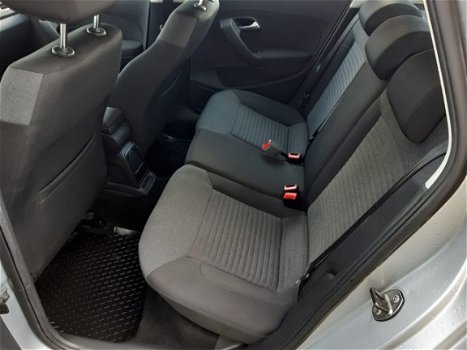 Volkswagen Polo - 1.4-16V Comfortline |NAVI|Stoelverwarming| - 1
