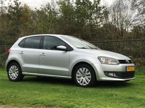 Volkswagen Polo - 1.4-16V Highline * DSG Automaat *APK 01-2021 - 1