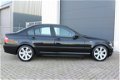 BMW 3-serie - 330i AUT Special Executive, Youngtimer, Leer, Xenon, PDC - 1 - Thumbnail