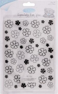 Me To You Universal Embossing Folder 5"x7" Primrose background MTY515001
