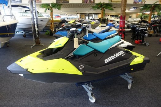 Sea Doo Spark 2-up 900 HO IBR - 1