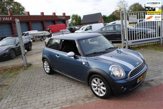 Mini Mini One - 1.4 Business Line AIRCO NAVIGATIE LUXE UITVOERING - 1