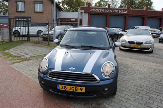 Mini Mini One - 1.4 Business Line AIRCO NAVIGATIE LUXE UITVOERING - 1