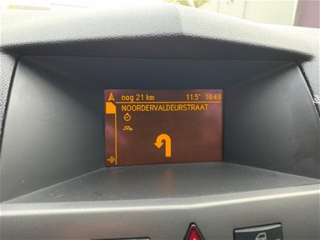 Opel Astra - 1.6 Executive Automaat - 1
