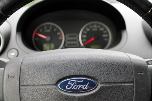 Ford Fiesta - 1.6-16V Futura Automaat *Airco - 1