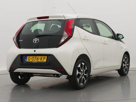 Toyota Aygo - 1.0 VVT-i x-play | Automaat | - 1