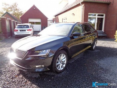 Skoda Superb - 2.0 TDI SCR DSG Style Pano Xenon Stoever - 1