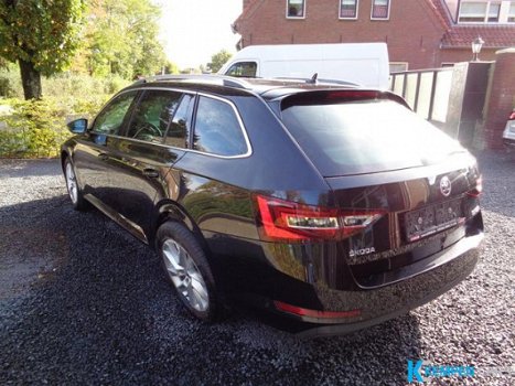 Skoda Superb - 2.0 TDI SCR DSG Style Pano Xenon Stoever - 1