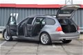 BMW 3-serie Touring - 318i High Executive Leer Navi Panorama Xenon 17