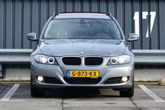 BMW 3-serie Touring - 318i High Executive Leer Navi Panorama Xenon 17