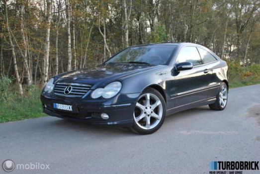 Mercedes-Benz C-klasse Sportcoupé - 180K | Navi | PDC | Climate | Cruise - 1