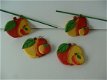 HOUTEN APPELS MET OOG doos 12 stuks ± 6 cm NIEUW - 1 - Thumbnail