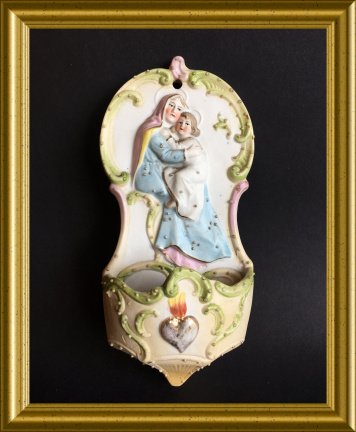 Antiek biscuit porseleinen wijwatervaatje : Maria en kind - nr. 1