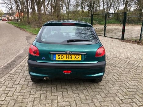 Peugeot 206 - 1.1 XN 2001 - 1